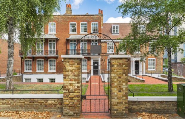 Boston Manor Road Brentford TW8