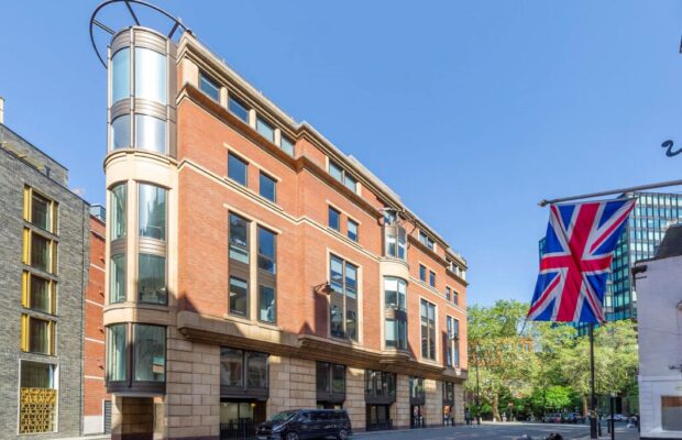 Buckingham Gate London SW1E Self Contained Floor